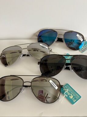 Piranha Men’s Aviator mirrored lenses Sunglasses Black Silver gray blue New